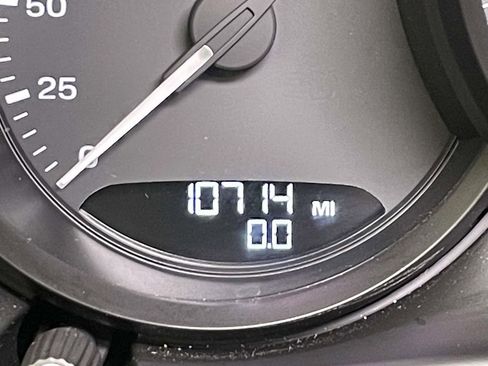 Certified 2025 Porsche Macan image 47