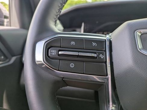 Used 2026 GMC Acadia Elevation w/ Elevation Premium Package FWD image 27