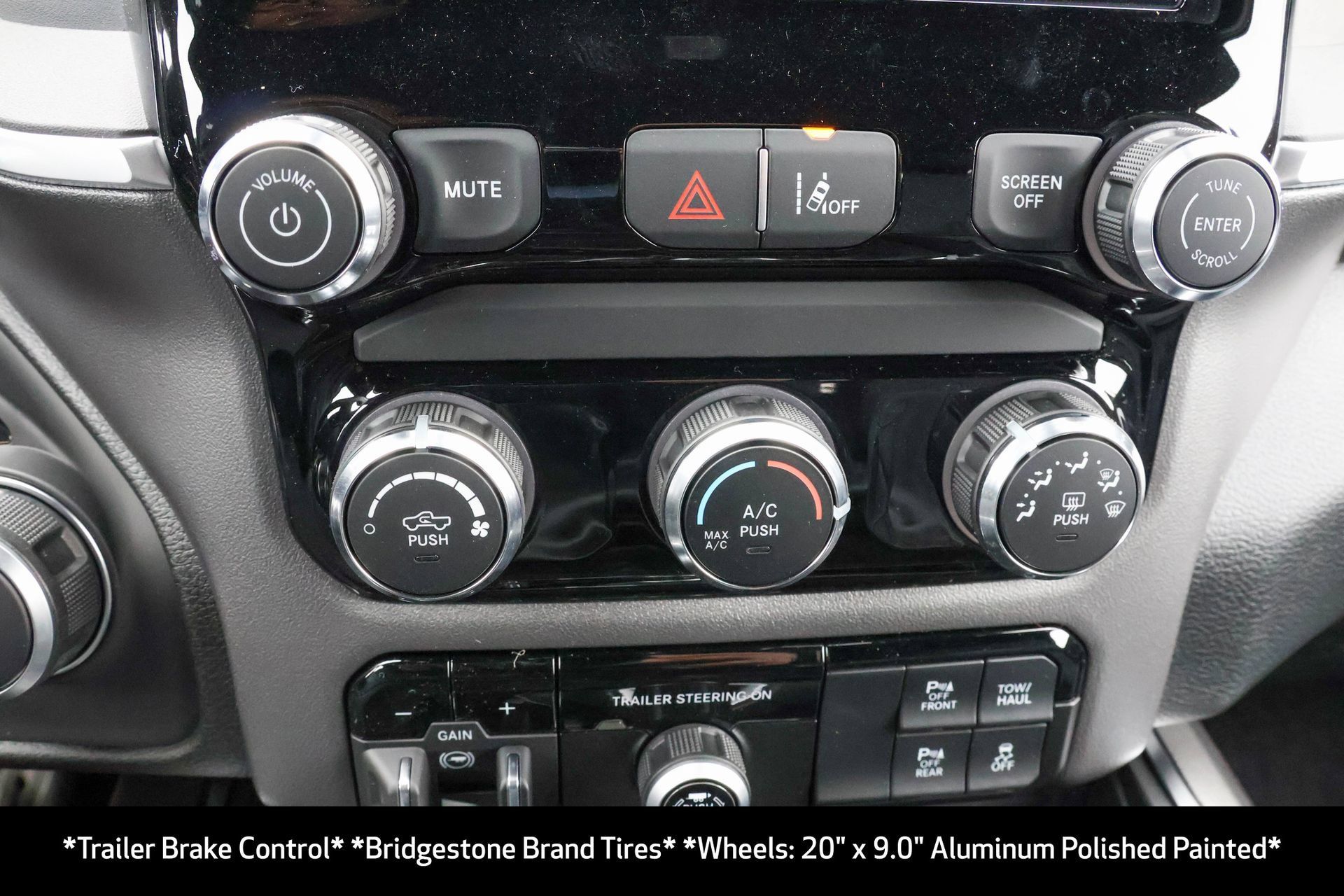 New 2026 RAM 1500 Express AWD/4WD image 23