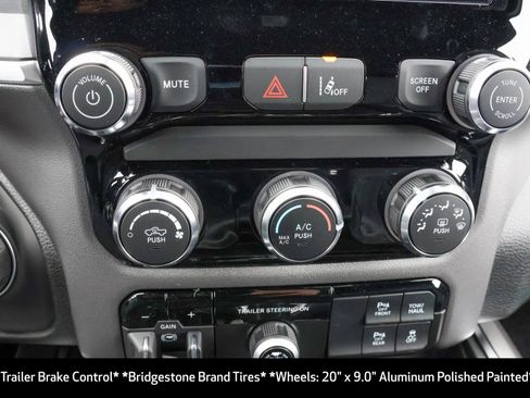 New 2026 RAM 1500 Express AWD/4WD image 23