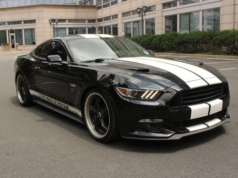 Used 2016 Ford Mustang GT RWD image 1