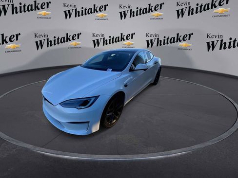 Used 2022 Tesla Model S Plaid image 4