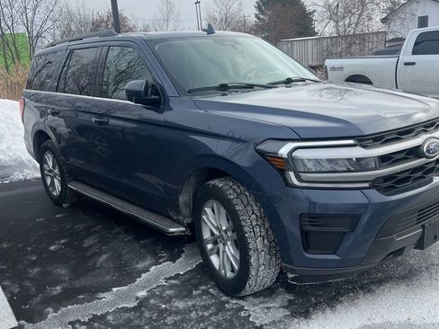 Certified 2023 Ford Expedition XLT image 4