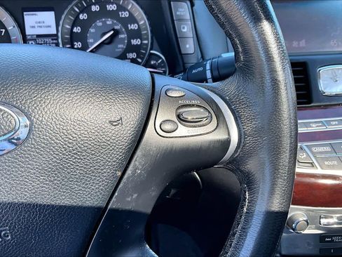 Used 2015 INFINITI Q70 L 3.7 RWD image 25