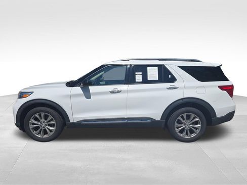 Used 2023 Ford Explorer Limited AWD/4WD image 3