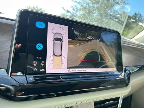 New 2026 Volkswagen Atlas SE image 36