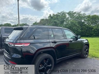 Used 2023 Jeep Grand Cherokee Limited w/ Black Appearance Package