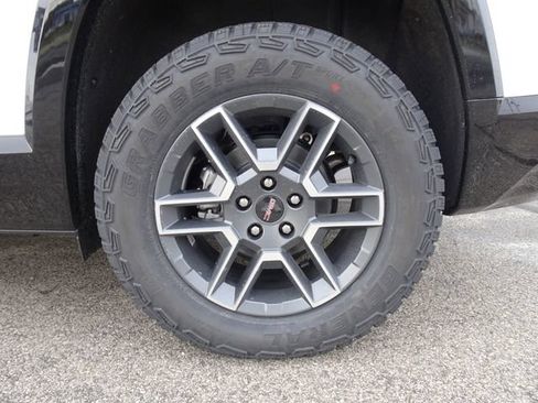 New 2026 GMC Terrain AT4 AWD/4WD image 25