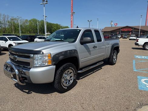Used 2011 Chevrolet Silverado 1500 LS AWD/4WD image 3