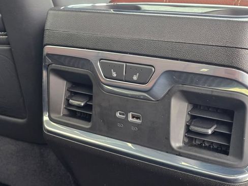 Used 2025 GMC Sierra 2500 Denali Ultimate AWD/4WD image 19