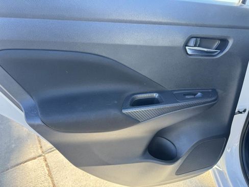 Used 2021 Nissan Versa SV image 16