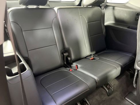 Used 2019 Chevrolet Traverse LT w/ LT Premium Package AWD/4WD image 29