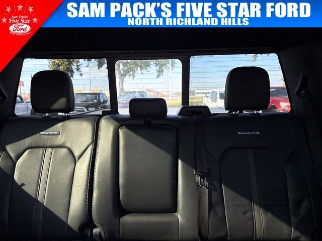 Used 2016 Ford F150 Platinum w/ Equipment Group 701A Luxury AWD/4WD image 14
