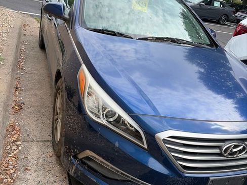 Used 2015 Hyundai Sonata SE FWD image 2