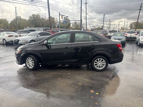 Used 2017 Chevrolet Sonic LT image 5