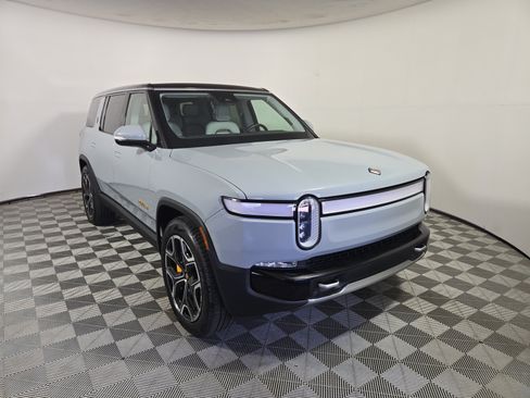 Used 2024 Rivian R1S Adventure AWD/4WD image 7