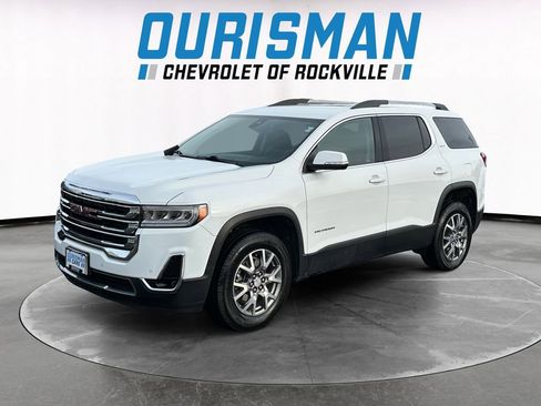 Used 2022 GMC Acadia SLT w/ LPO, Floor Liner Package image 2