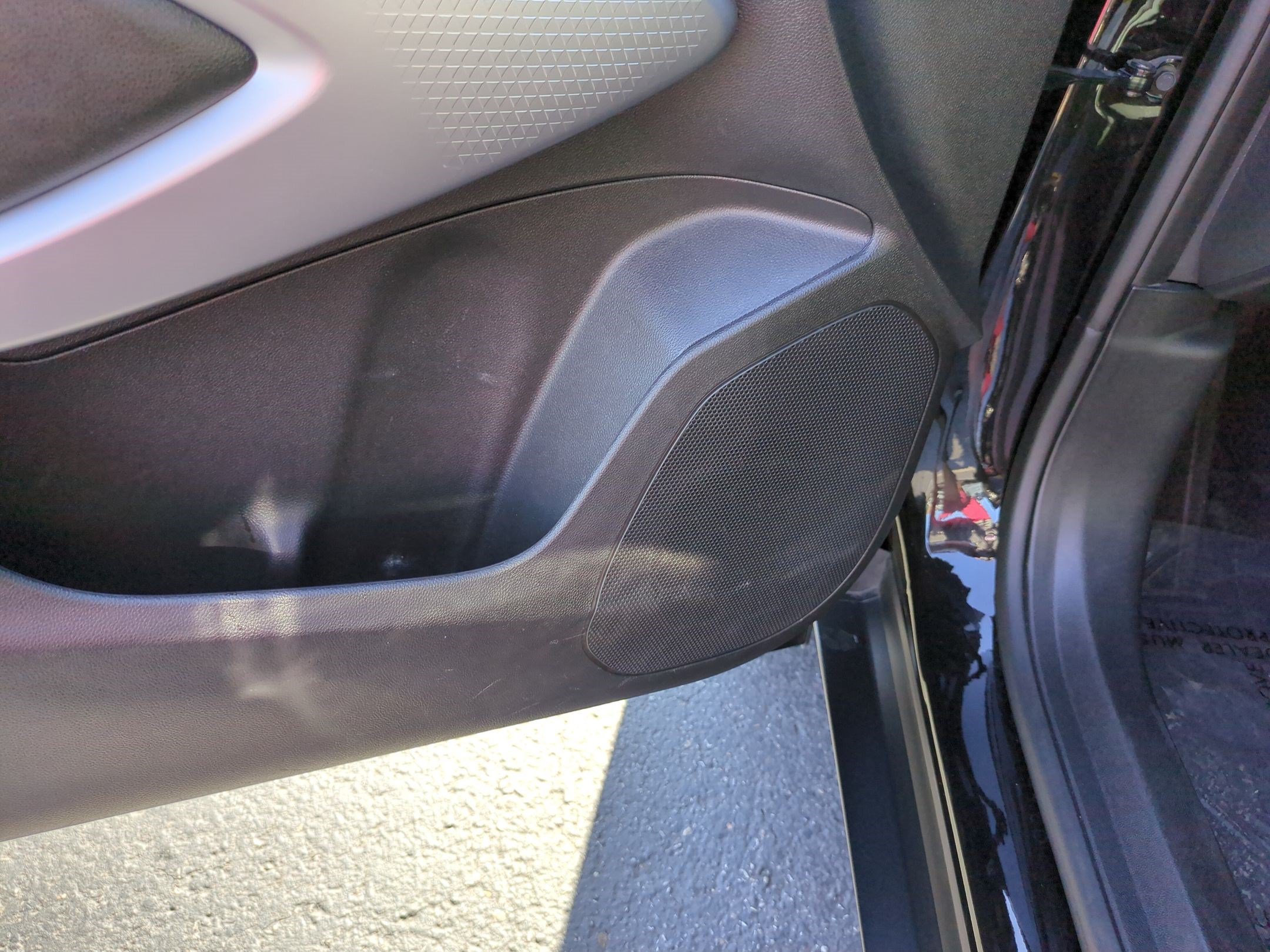 Used 2024 Chevrolet Trax RS w/ Driver Confidence Package FWD image 13