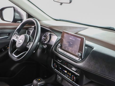 Used 2023 Nissan Rogue SV FWD image 25