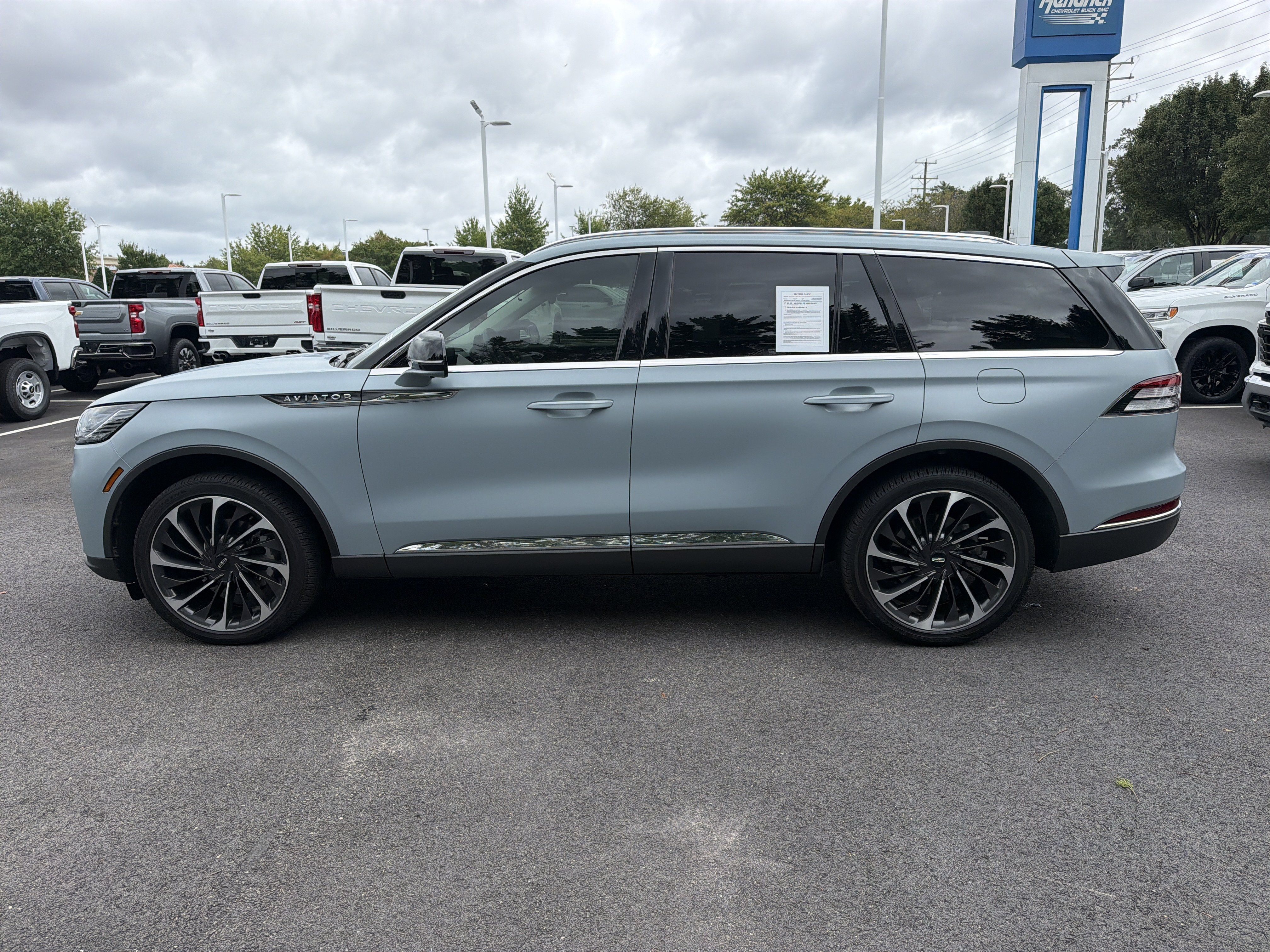 Used 2025 Lincoln Aviator Reserve w/ Equipment Group 201A AWD/4WD image 7
