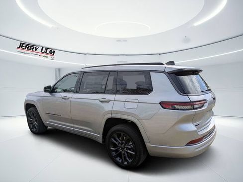 New 2026 Jeep Grand Cherokee L Limited AWD/4WD image 5