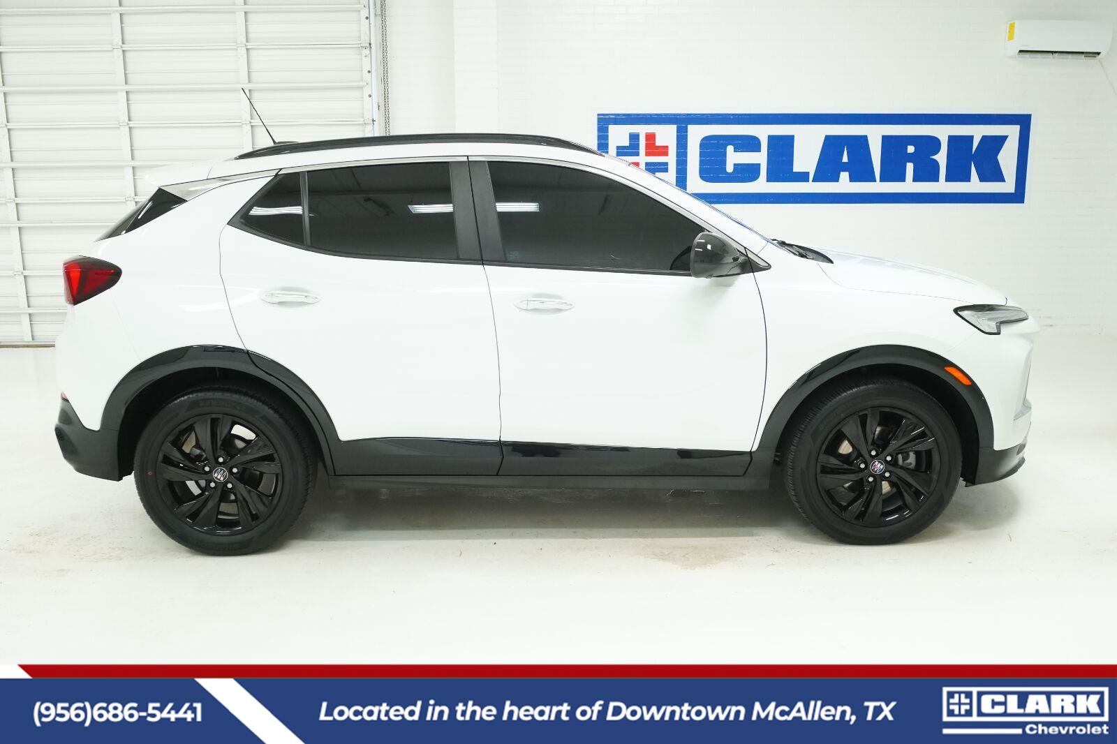 Used 2024 Buick Encore GX Sport Touring w/ Comfort Package FWD image 4