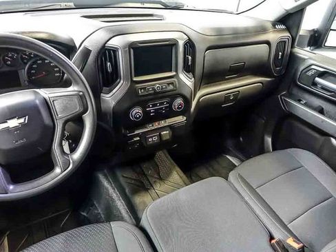 Certified 2022 Chevrolet Silverado 2500 Custom w/ Custom Value Package AWD/4WD image 17