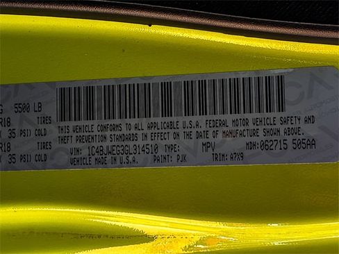 Used 2016 Jeep Wrangler Unlimited Sahara w/ Connectivity Group image 29