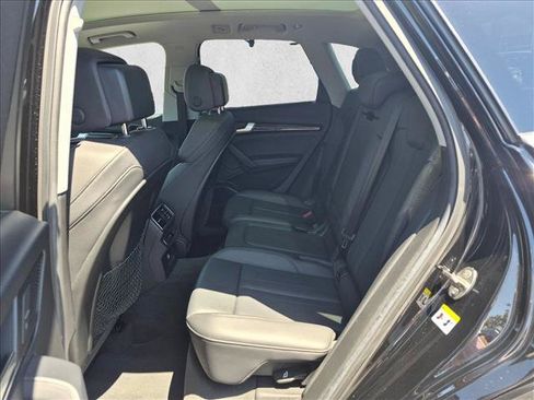 Used 2018 Audi Q5 Prestige w/ Prestige Package AWD/4WD image 16