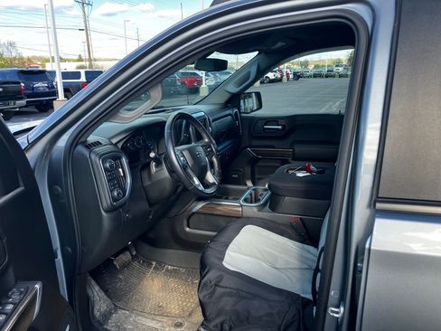 Used 2021 Chevrolet Silverado 1500 RST w/ Convenience Package II AWD/4WD image 2