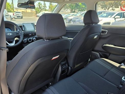 New 2025 Hyundai Venue SEL image 19