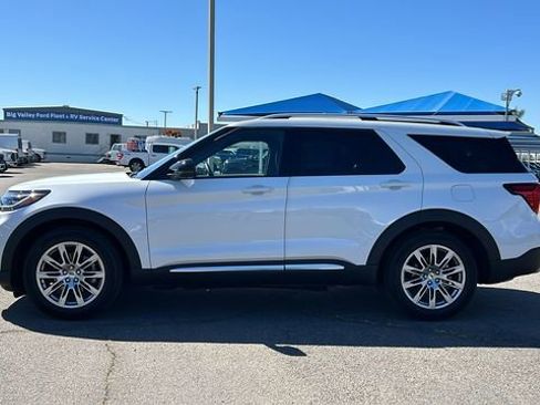 New 2026 Ford Explorer Platinum RWD image 6