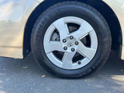 Used 2010 Toyota Prius Four w/ Navigation Pkg image 17