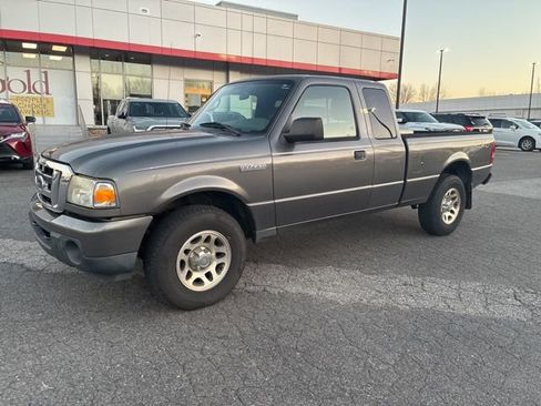 Used 2011 Ford Ranger XLT image 3