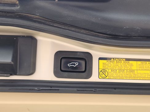 Used 2014 Lexus LX 570 4WD image 45