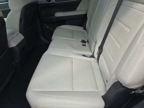 Used 2025 Hyundai Santa Fe Limited FWD image 18