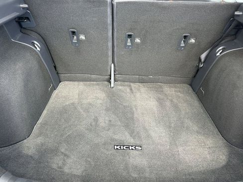 Used 2020 Nissan Kicks SR w/ SR Premium Package FWD image 15