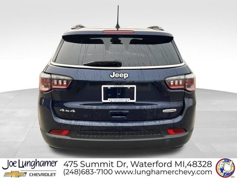 Used 2018 Jeep Compass Latitude w/ Popular Equipment Group AWD/4WD image 4
