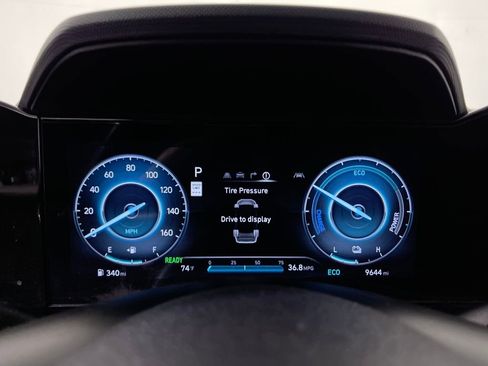 Certified 2025 Hyundai Elantra SEL image 21