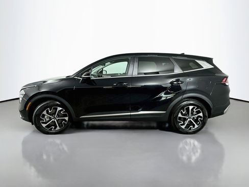 Used 2025 Kia Sportage EX FWD image 4