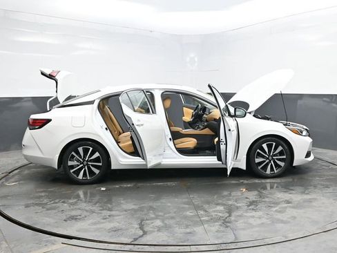 Used 2023 Nissan Sentra SV w/ SV Premium Package FWD image 39