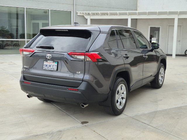 Used 2024 Toyota RAV4 LE FWD image 5