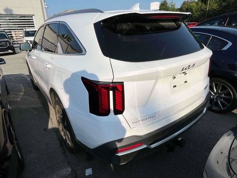 Used 2026 Kia Sorento SX FWD image 3