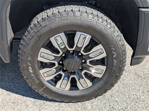 New 2026 GMC Sierra 3500 Denali w/ Denali Reserve Package image 10