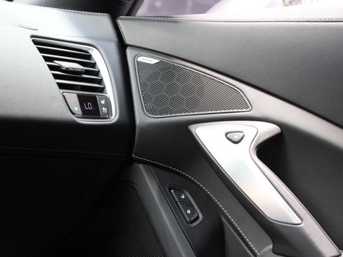 Used 2016 Chevrolet Corvette Stingray Coupe w/ 2LT Preferred Equipment Group image 65