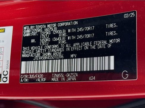 Certified 2025 Toyota 4Runner SR5 AWD/4WD image 32