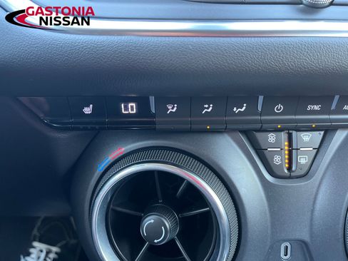 Used 2023 Chevrolet Blazer LT w/ Convenience Package image 32