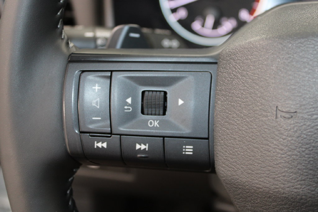 Used 2026 Nissan Rogue SV w/ Cold Weather Package FWD image 21