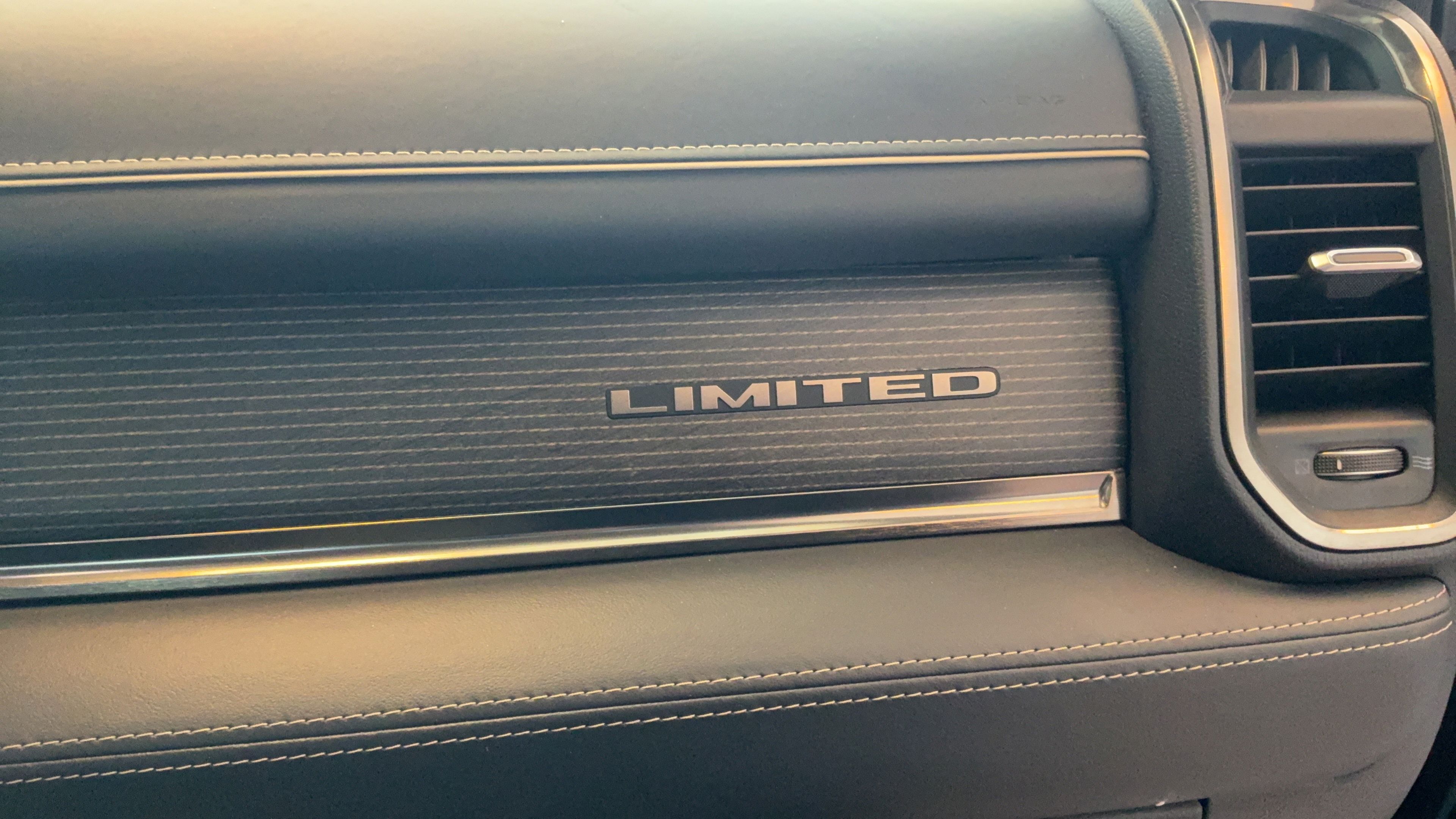 Used 2019 RAM 1500 Limited AWD/4WD image 45