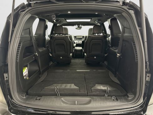 Used 2025 Chrysler Pacifica Limited FWD image 22